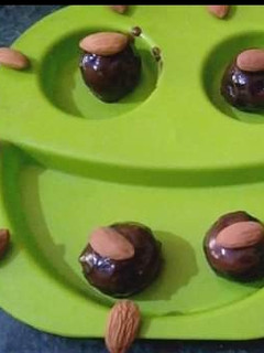 चॉकलेट (chocolate recipe in Hindi) रेसिपी मुख्य फोटो