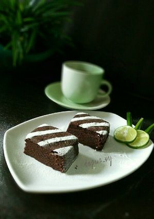 Foto resep Eggless Chocolate Cake (no mixer & moist)