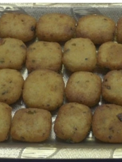 ரவா ஸ்நாக்ஸ் / rava snacks reciep in tamil செய்முறை முக்கிய புகைப்படம்