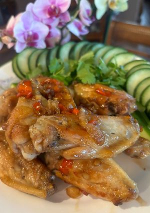 Hình của món Cánh gà chiên nước mắm.