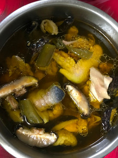 剝皮辣椒香菇雞湯 的食譜成品照片