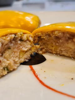 Una foto de Hamburguesa de pollo y lacón