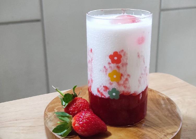 Cara Gampang Menyiapkan Korean Strawberry Milk yang Menggugah Selera