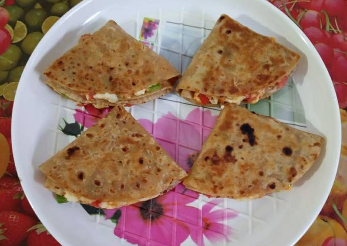 Cheese Roti Triangles Recipe by Foram C. Virani - Cookpad