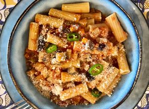 Une photo de Rigatoni à l’aubergine