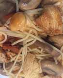 Fideos chinos con pollo y almendras
