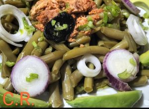 Foto principal de Ensalada de judías verdes, con alioli de cebollino y ajo negro