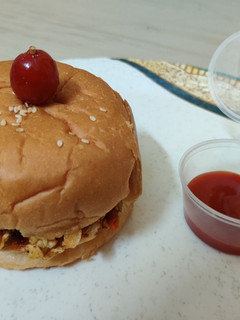 தவா பன்னீர் பர்கர் (Tawa Paneer Burger Recipe in Tamil) செய்முறை முக்கிய புகைப்படம்