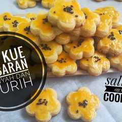 A picture of Salted egg yolk cookies.