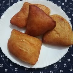 A picture of Mahamri.