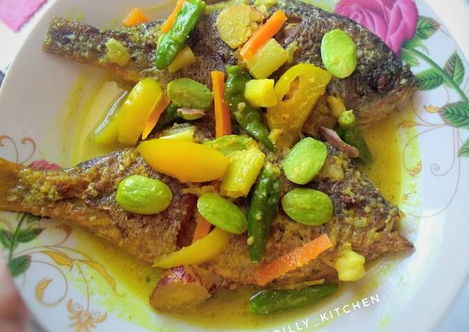 Pesmol ikan ekor kuning