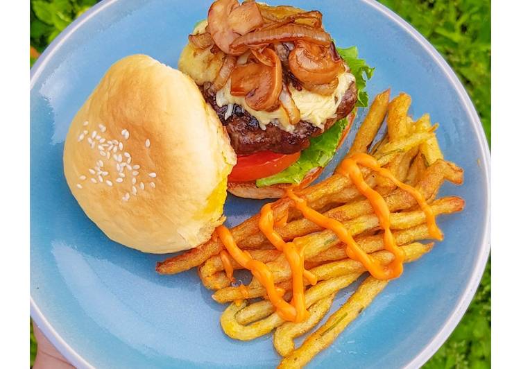 Resep 52.Beef Burger + Stik Kentang Wortel 🍔🍟😍💕👌🏻 yang Bisa Manjain Lidah