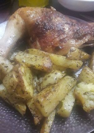 Una foto de Papas rústicas (con cáscara)