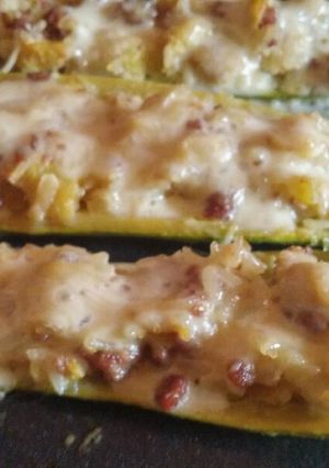 Una foto de Zapallitos rellenos al horno (zucchini)