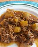 Carne de res en salsa de chile pasilla