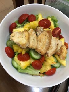 Hình của món Salad hoa quả lườn gà.