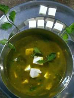 पालक पनीर (Palak Paneer recipe in hindi) रेसिपी मुख्य फोटो