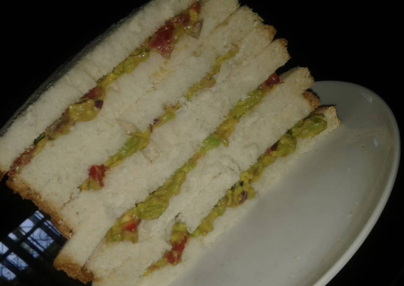 My simple vegan Guacamole sandwich dressed with ginger
