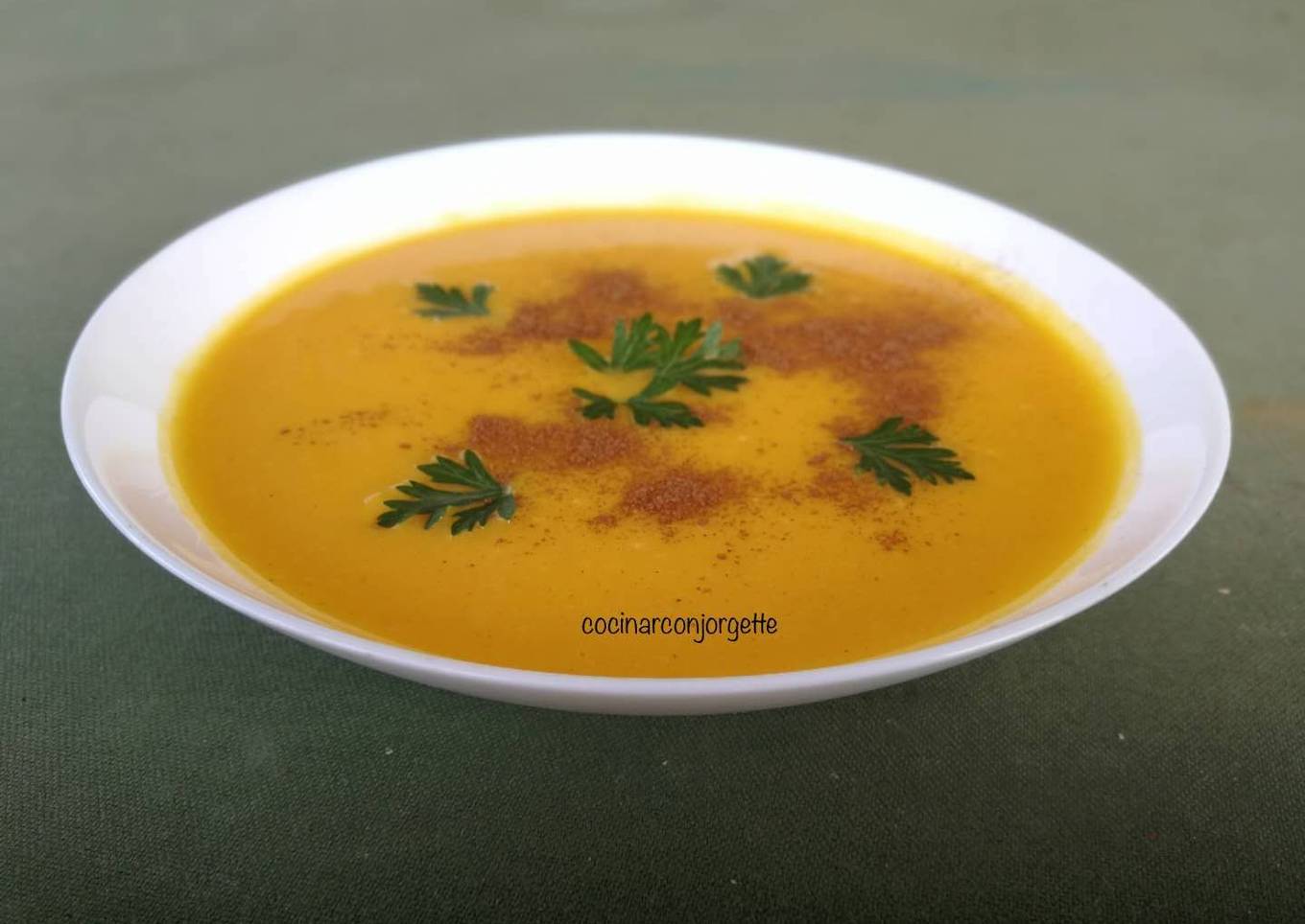 Crema de zanahoria y calabaza con zumo de naranja