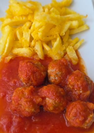 Foto principal de Albondigas con tomate en tm7
