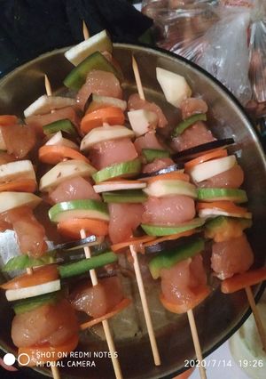 Una foto de Brochetas de pollo al horno