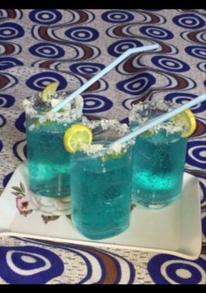 A picture of Blue lagoon cocktail.
