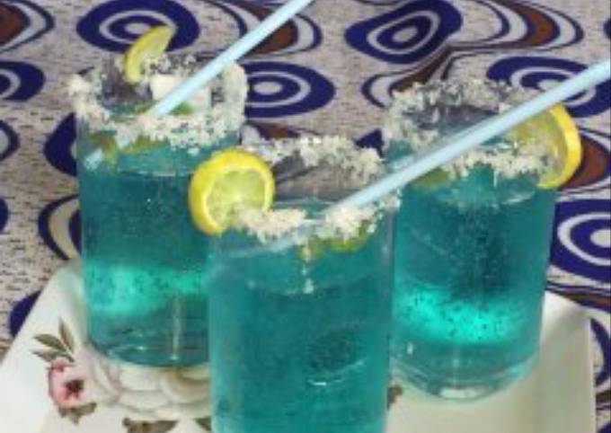 Blue lagoon cocktail