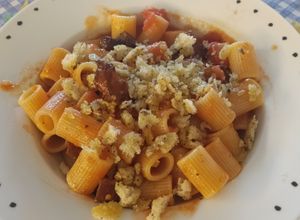Una foto de Pasta Arrabbiata con Guanciale