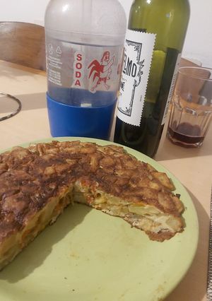 Una foto de 🥔Tortilla de papas a la española🇪🇦