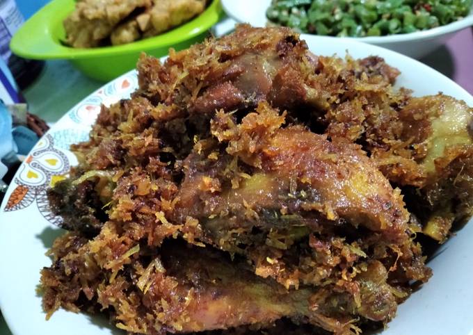 Ayam serundeng lezat