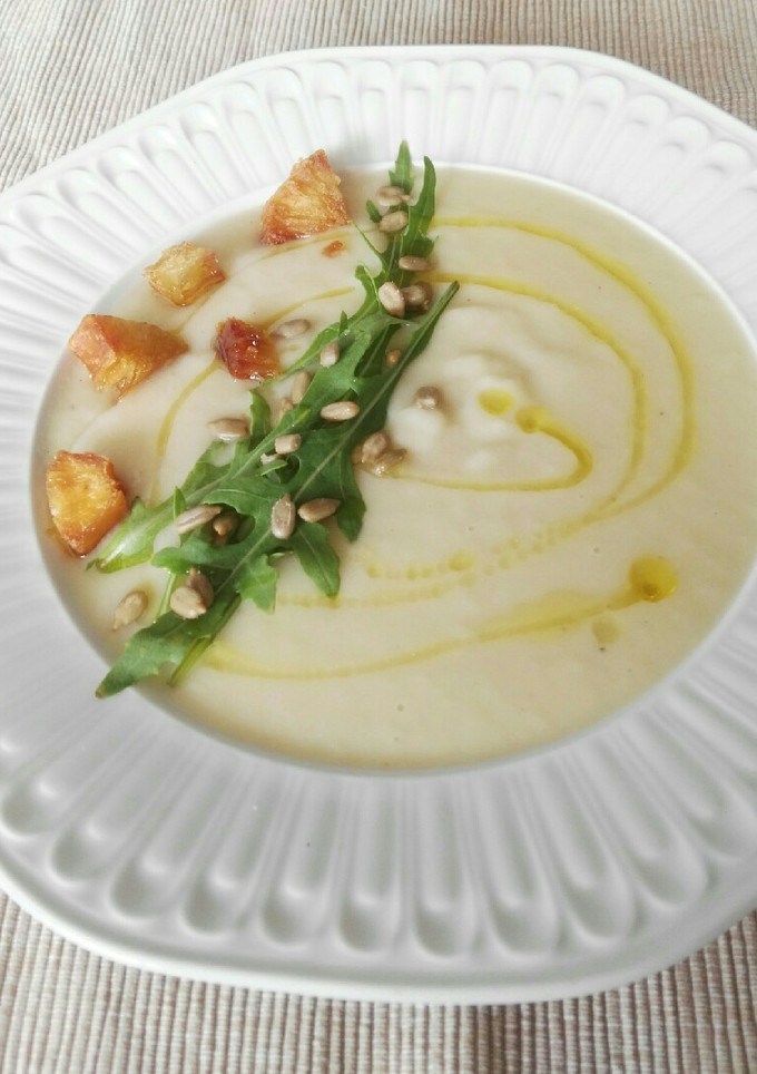 Una foto de Crema de repollo con creme fraiche