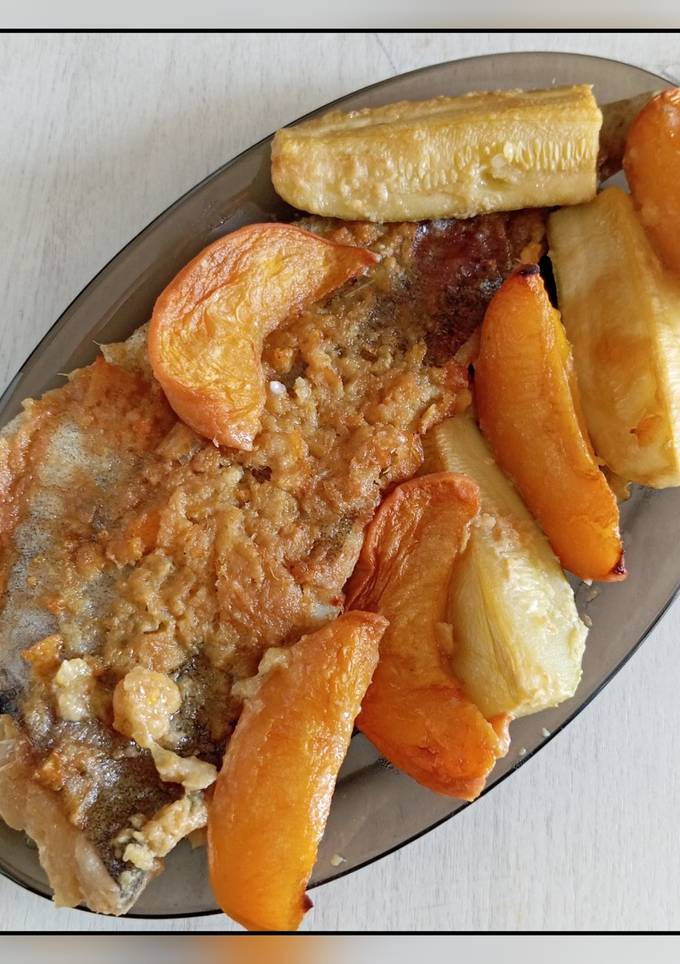 🔸Хек запечений з кабачками і персиками в апельсиново-імбирному соусі з гірчицею і соєвим соусом 🔸