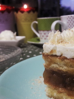Una foto de Pastelito de banana caramelizada