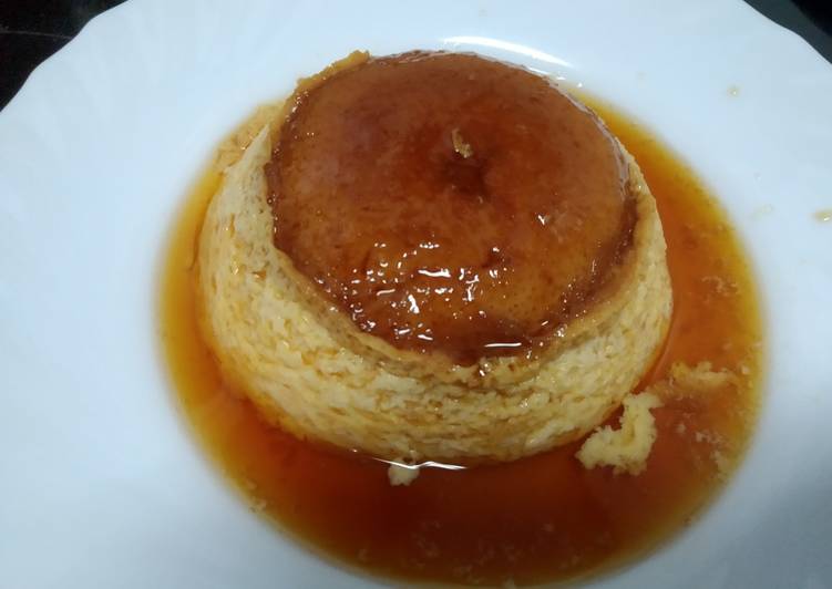 Flan de huevo casero