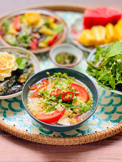 Hình của món Canh Chua Giá Đỗ Nấm Kim Châm.