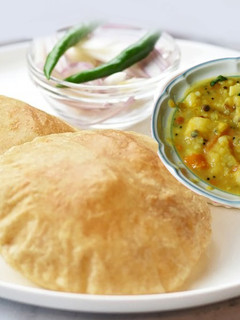 படுரா கூட ஹோட்டல் ஸ்டைல் உருளை கிழங்கு மசாலா செய்முறை முக்கிய புகைப்படம்