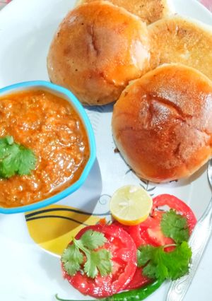 A picture of Pav-Bhaji.