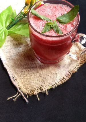 A picture of Watermelon juice🍉🍉🍷🍷.