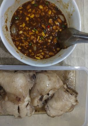 รูปของ ไก่นึ่งซีอี๊ว+น้ำจิ้มข้าวมันไก่