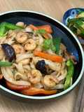 Stir-Fried Pho Noodles with Shrimp 🦐