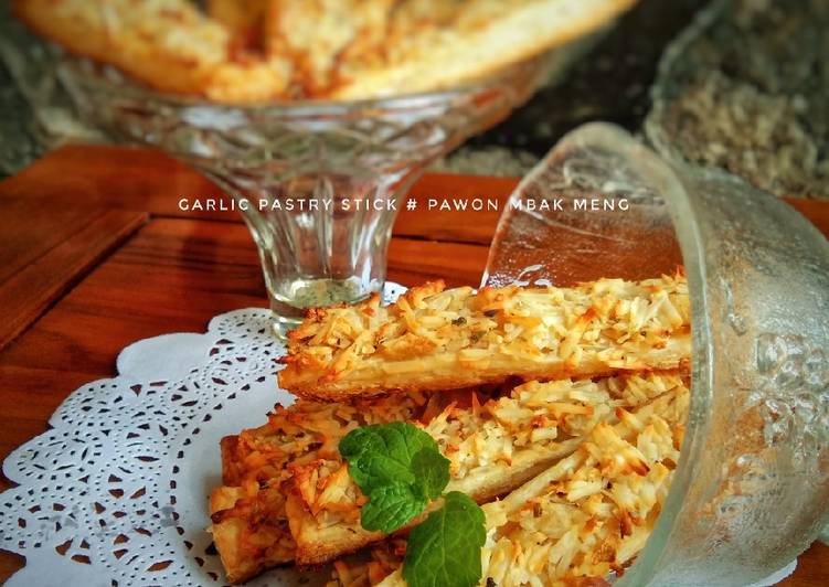 Garlic pastry stick