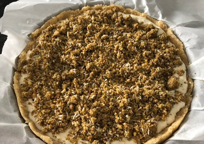 Madlogh with fresh cream cottage cheese and nuts (  )