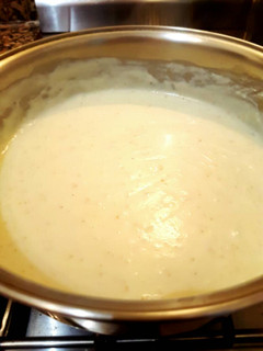 Una foto de Salsa blanca fácil y sin grumos