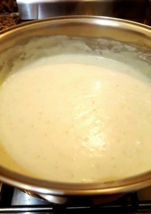 Una foto de Salsa blanca fácil y sin grumos