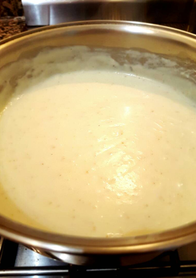 Una foto de Salsa blanca fácil y sin grumos