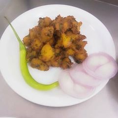A picture of Crispy Chole.