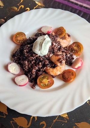 Una foto de Arroz venere con ali-oli