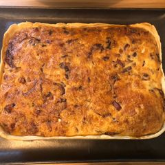 Quiche with lard and cheese A picture of Quiche with lard and cheese.