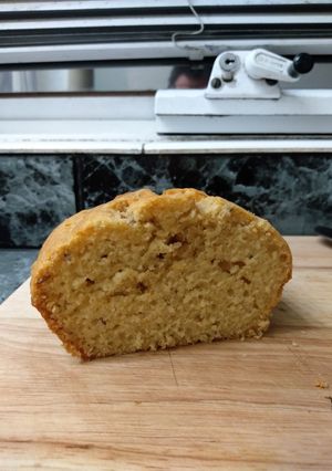 A picture of English Seed Cake made with oil.