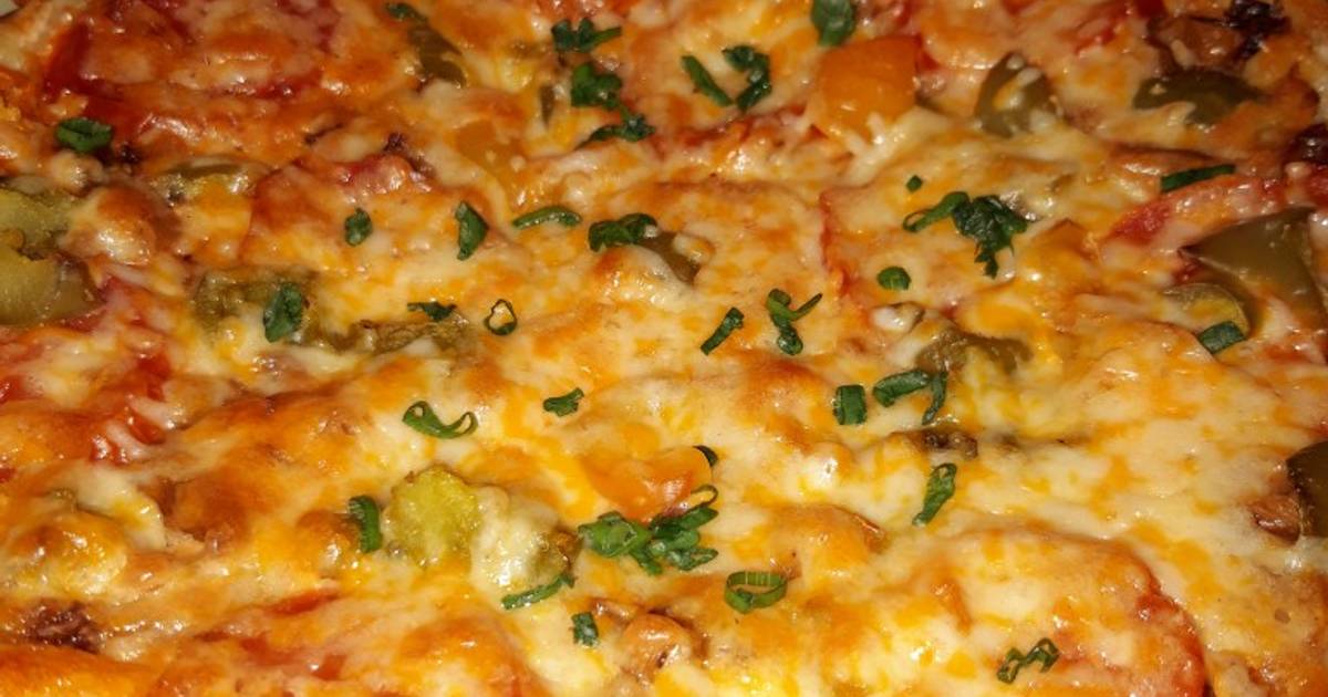 Пицца с картошкой сыром и яйцами